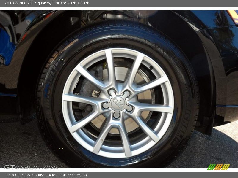 Brilliant Black / Black 2010 Audi Q5 3.2 quattro
