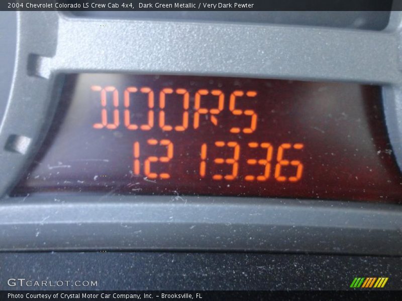 Dark Green Metallic / Very Dark Pewter 2004 Chevrolet Colorado LS Crew Cab 4x4