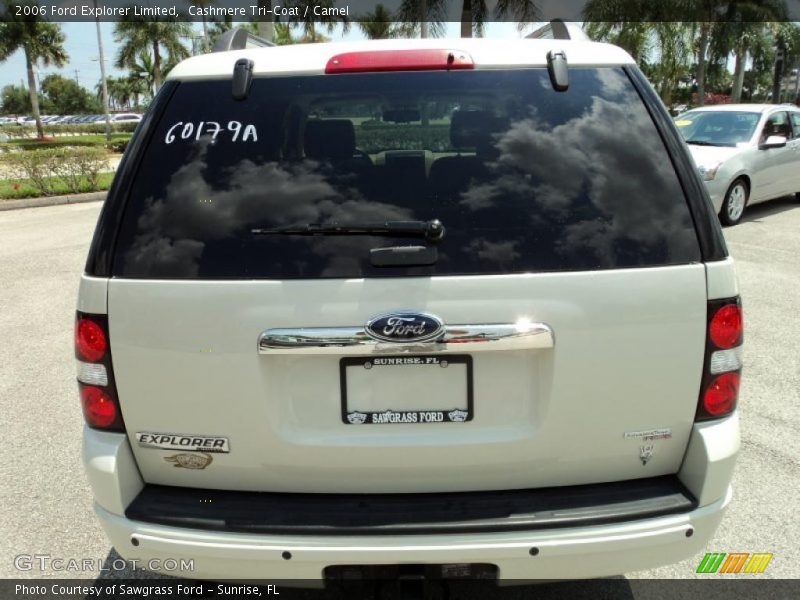 Cashmere Tri-Coat / Camel 2006 Ford Explorer Limited