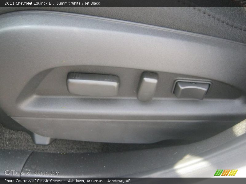 Summit White / Jet Black 2011 Chevrolet Equinox LT