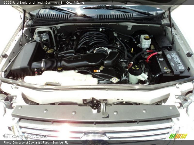 Cashmere Tri-Coat / Camel 2006 Ford Explorer Limited