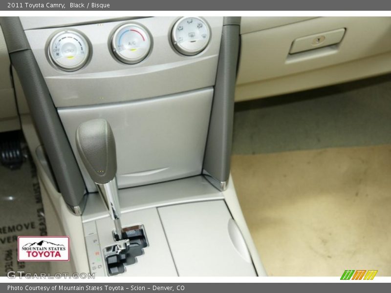 Black / Bisque 2011 Toyota Camry