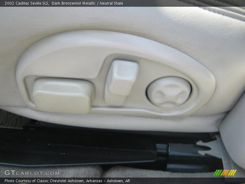 Dark Bronzemist Metallic / Neutral Shale 2002 Cadillac Seville SLS