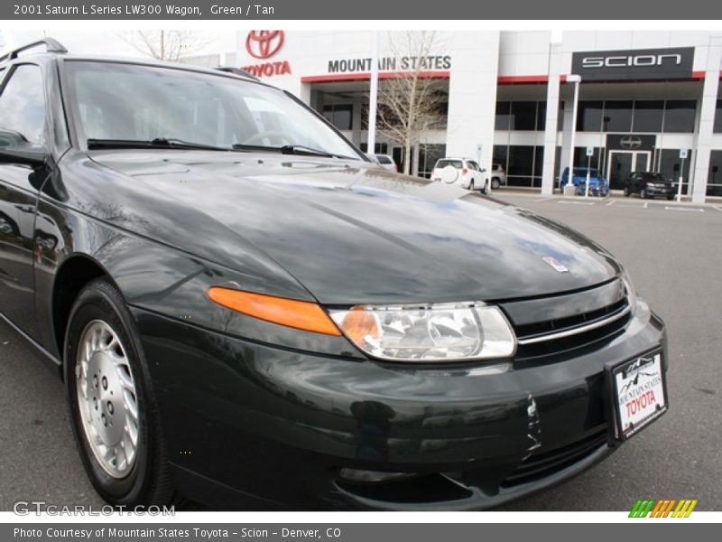 Green / Tan 2001 Saturn L Series LW300 Wagon