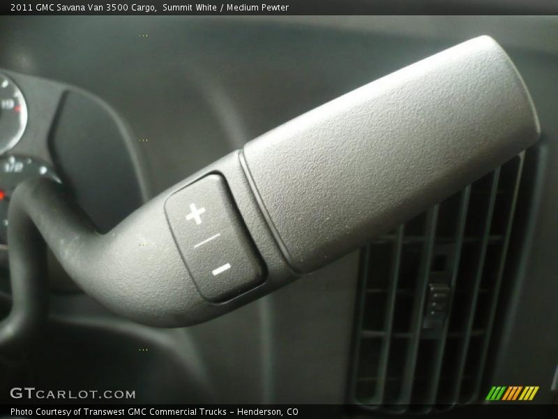 Summit White / Medium Pewter 2011 GMC Savana Van 3500 Cargo