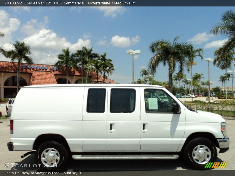 Oxford White / Medium Flint 2010 Ford E Series Van E250 XLT Commericial