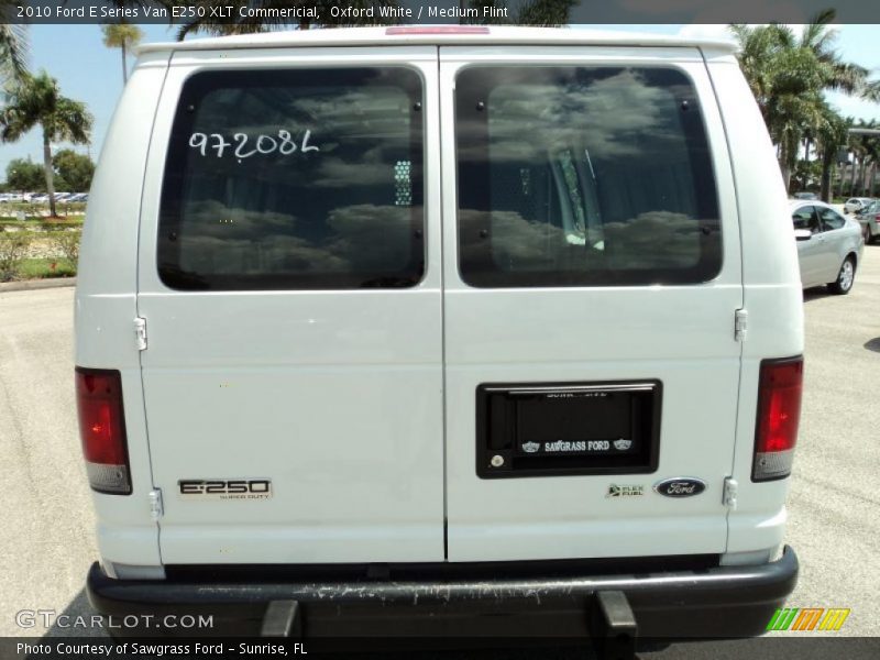 Oxford White / Medium Flint 2010 Ford E Series Van E250 XLT Commericial