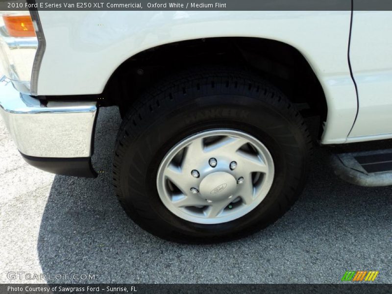 Oxford White / Medium Flint 2010 Ford E Series Van E250 XLT Commericial