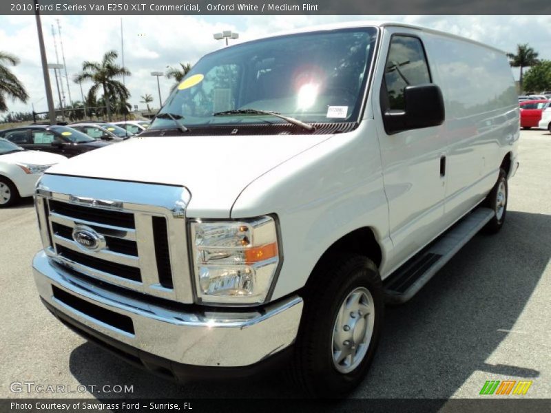 Oxford White / Medium Flint 2010 Ford E Series Van E250 XLT Commericial