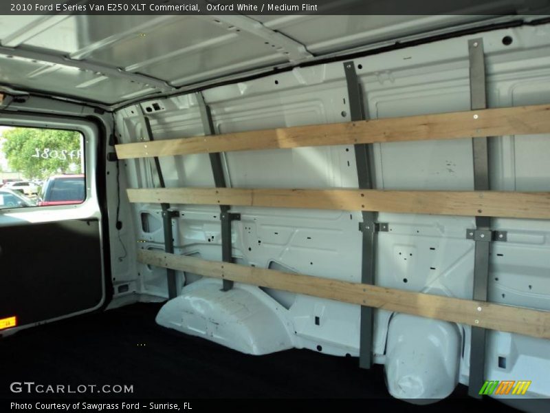 Oxford White / Medium Flint 2010 Ford E Series Van E250 XLT Commericial