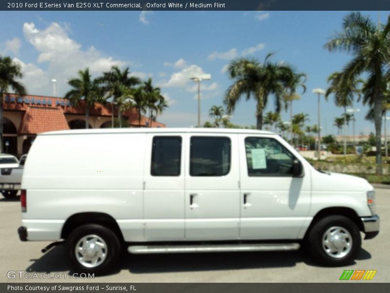 Oxford White / Medium Flint 2010 Ford E Series Van E250 XLT Commericial
