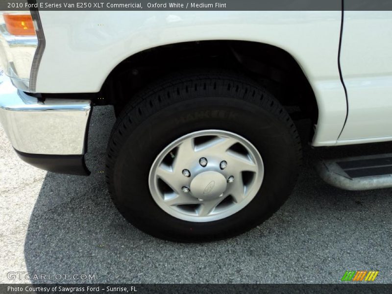 Oxford White / Medium Flint 2010 Ford E Series Van E250 XLT Commericial