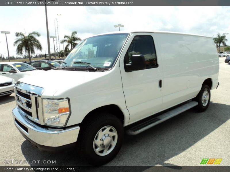 Oxford White / Medium Flint 2010 Ford E Series Van E250 XLT Commericial