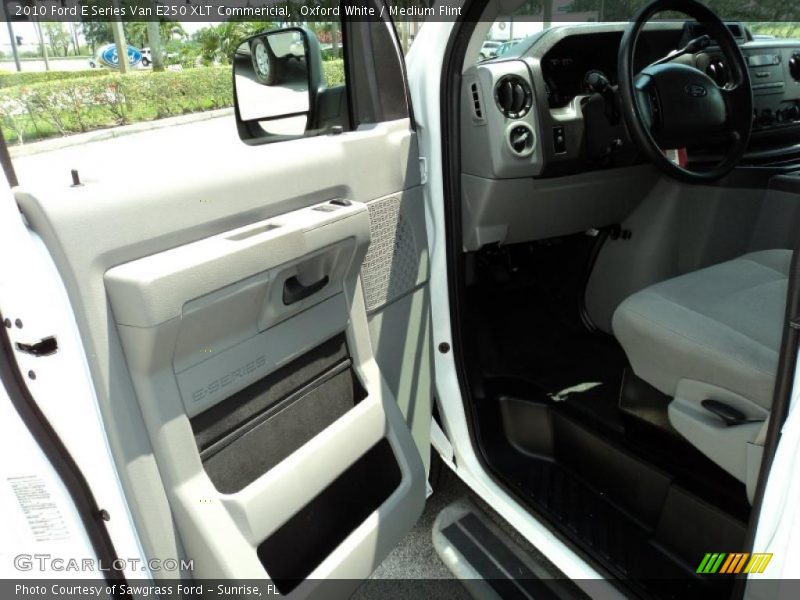 Oxford White / Medium Flint 2010 Ford E Series Van E250 XLT Commericial