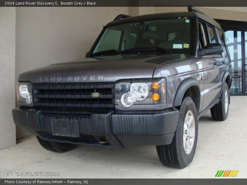 Bonatti Grey / Black 2004 Land Rover Discovery S