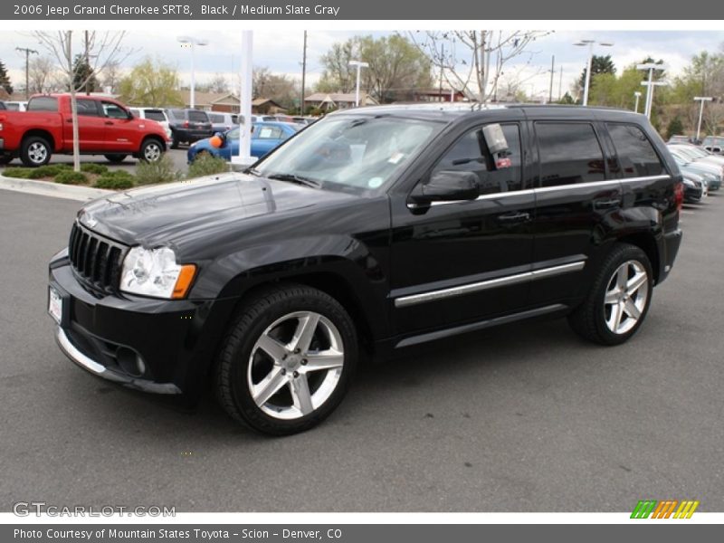 Front 3/4 View of 2006 Grand Cherokee SRT8
