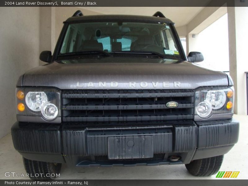 Bonatti Grey / Black 2004 Land Rover Discovery S