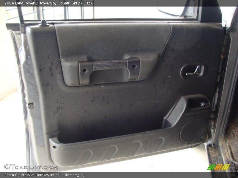 Bonatti Grey / Black 2004 Land Rover Discovery S