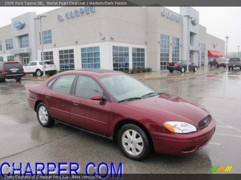 Merlot Pearl Clearcoat / Medium/Dark Pebble 2005 Ford Taurus SEL