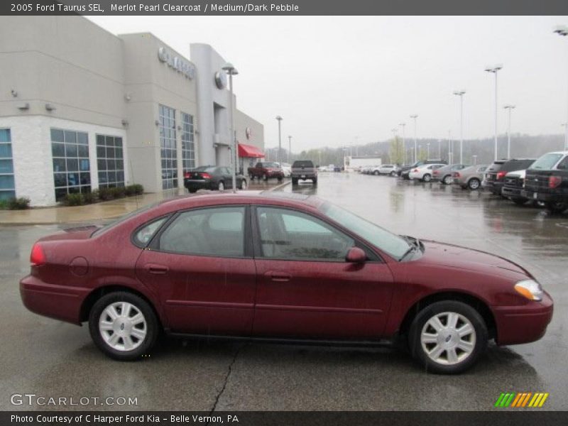 Merlot Pearl Clearcoat / Medium/Dark Pebble 2005 Ford Taurus SEL