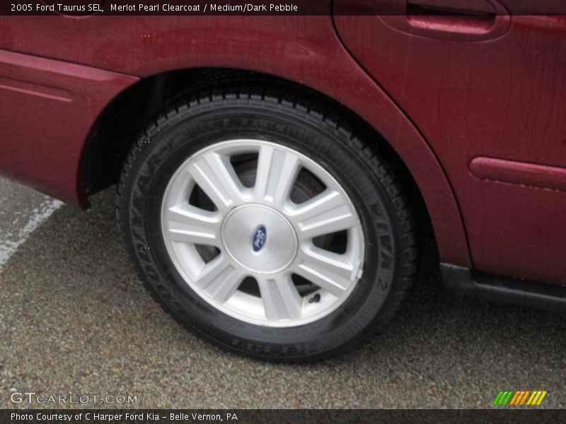 Merlot Pearl Clearcoat / Medium/Dark Pebble 2005 Ford Taurus SEL