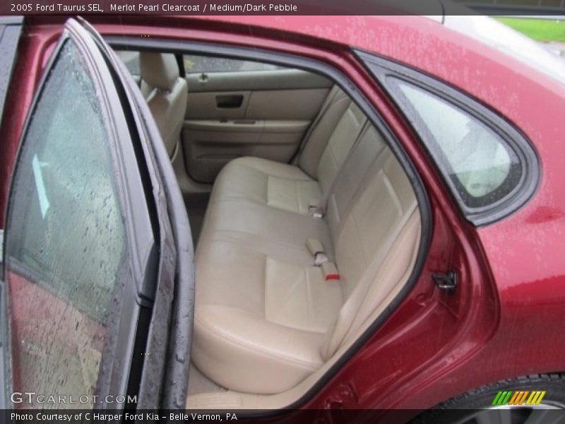 Merlot Pearl Clearcoat / Medium/Dark Pebble 2005 Ford Taurus SEL