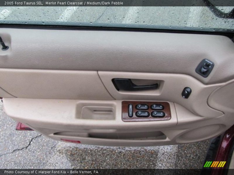 Merlot Pearl Clearcoat / Medium/Dark Pebble 2005 Ford Taurus SEL