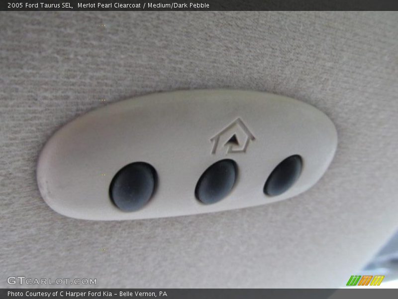 Merlot Pearl Clearcoat / Medium/Dark Pebble 2005 Ford Taurus SEL