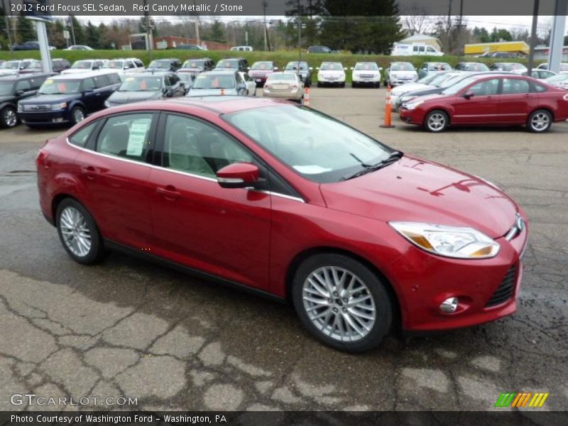 Front 3/4 View of 2012 Focus SEL Sedan