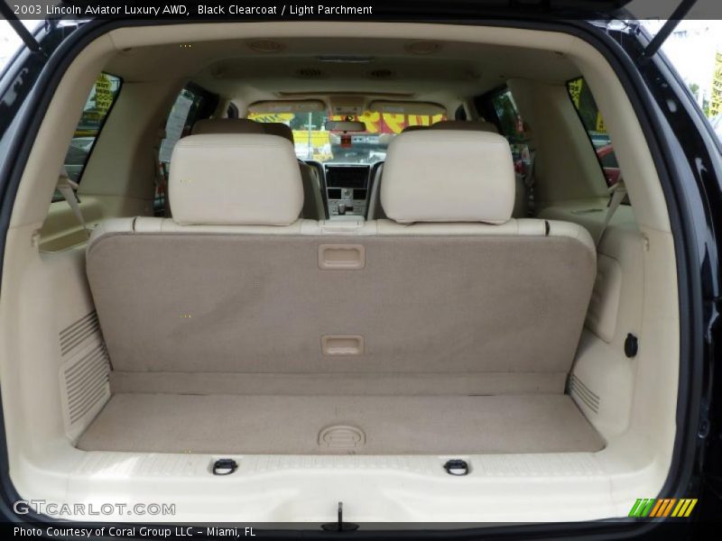 Black Clearcoat / Light Parchment 2003 Lincoln Aviator Luxury AWD