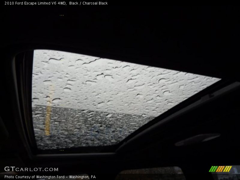 Black / Charcoal Black 2010 Ford Escape Limited V6 4WD