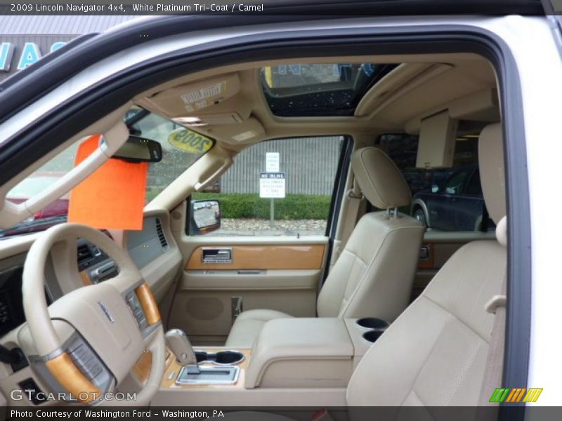 White Platinum Tri-Coat / Camel 2009 Lincoln Navigator 4x4