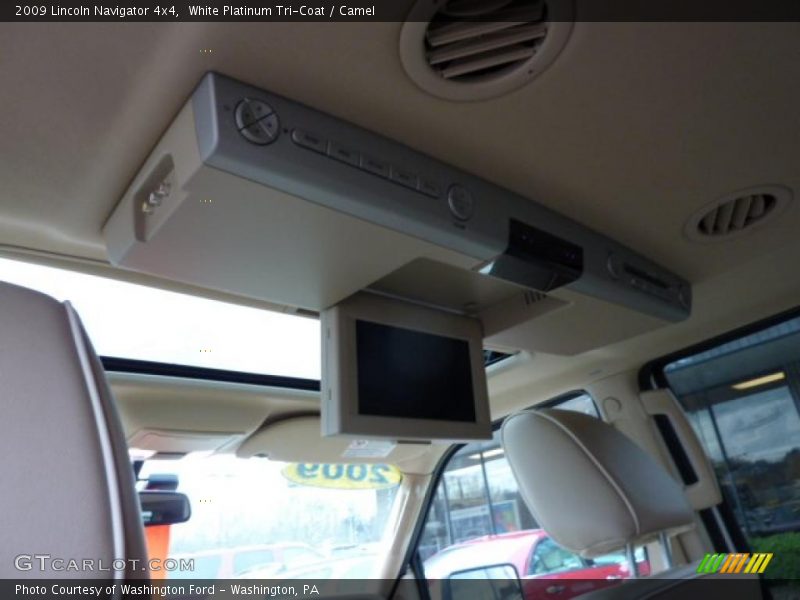 White Platinum Tri-Coat / Camel 2009 Lincoln Navigator 4x4
