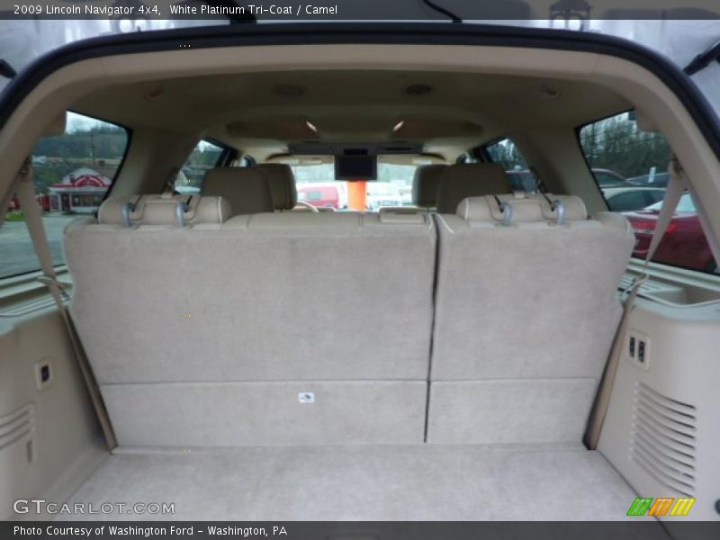  2009 Navigator 4x4 Trunk