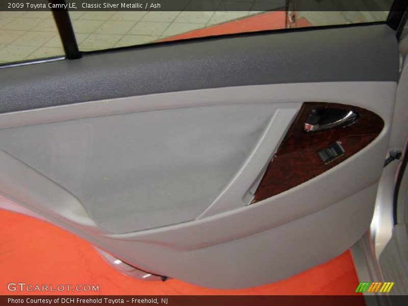 Classic Silver Metallic / Ash 2009 Toyota Camry LE