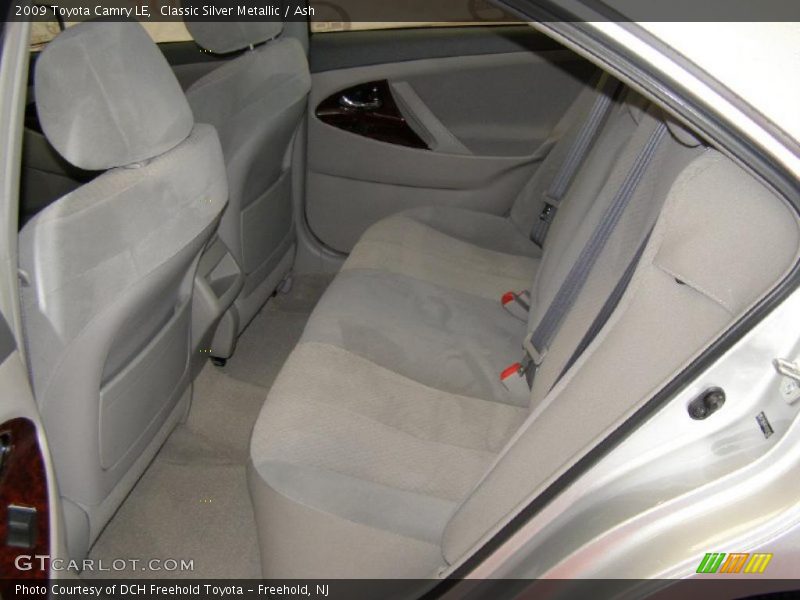 Classic Silver Metallic / Ash 2009 Toyota Camry LE