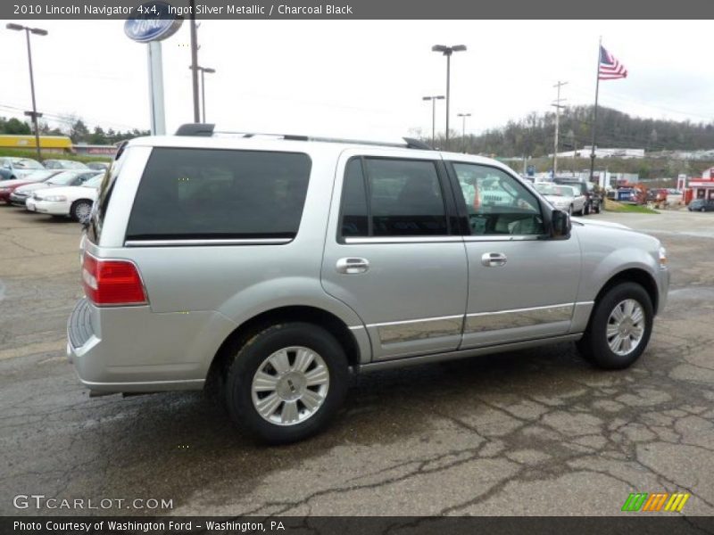 Ingot Silver Metallic / Charcoal Black 2010 Lincoln Navigator 4x4