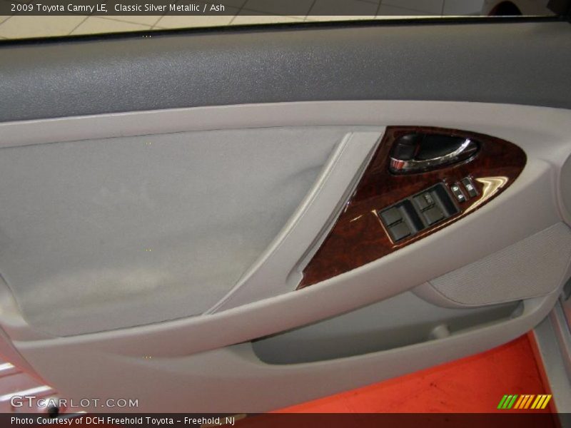 Classic Silver Metallic / Ash 2009 Toyota Camry LE