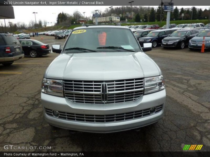 Ingot Silver Metallic / Charcoal Black 2010 Lincoln Navigator 4x4