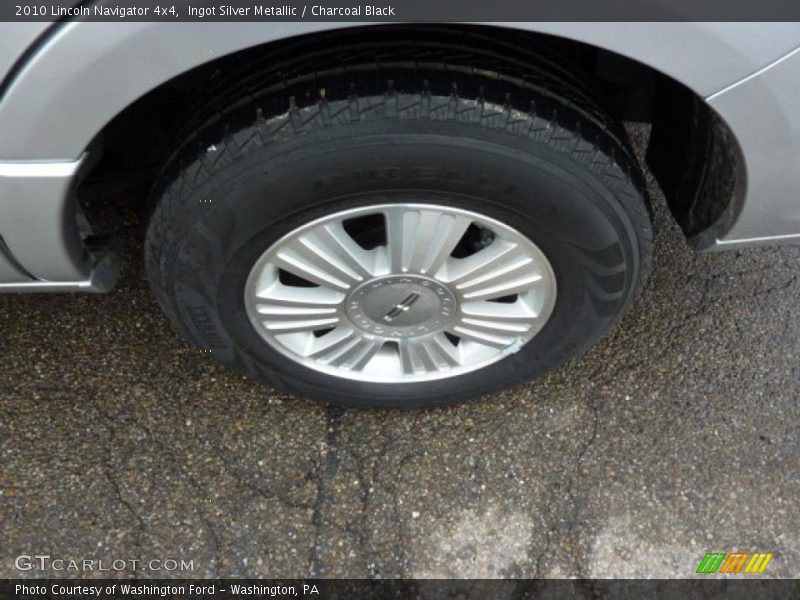 Ingot Silver Metallic / Charcoal Black 2010 Lincoln Navigator 4x4