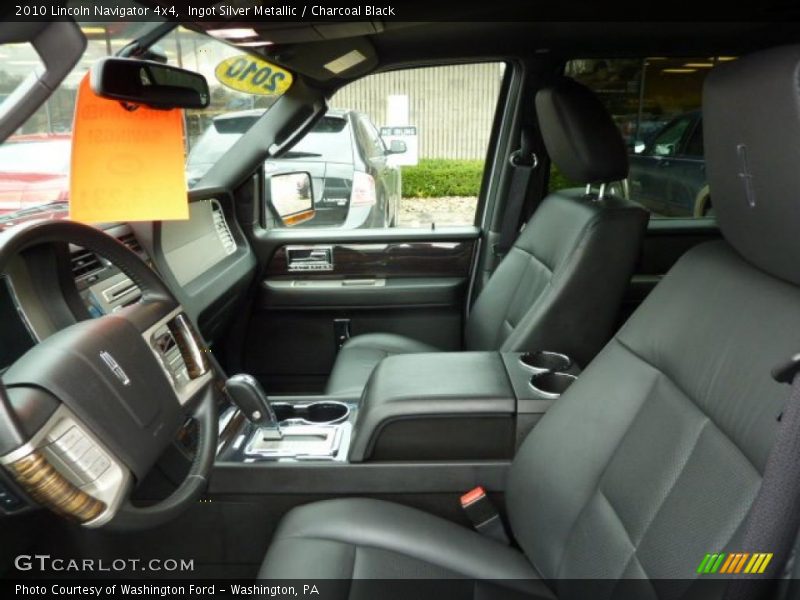 Ingot Silver Metallic / Charcoal Black 2010 Lincoln Navigator 4x4