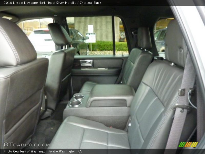 Ingot Silver Metallic / Charcoal Black 2010 Lincoln Navigator 4x4