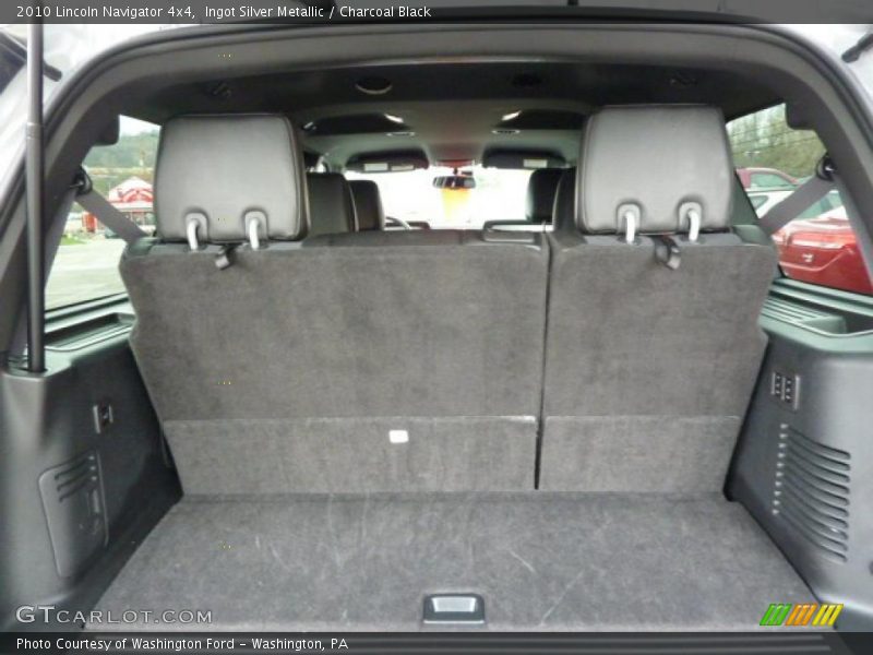 Ingot Silver Metallic / Charcoal Black 2010 Lincoln Navigator 4x4