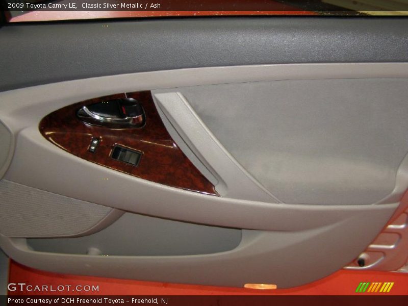 Classic Silver Metallic / Ash 2009 Toyota Camry LE