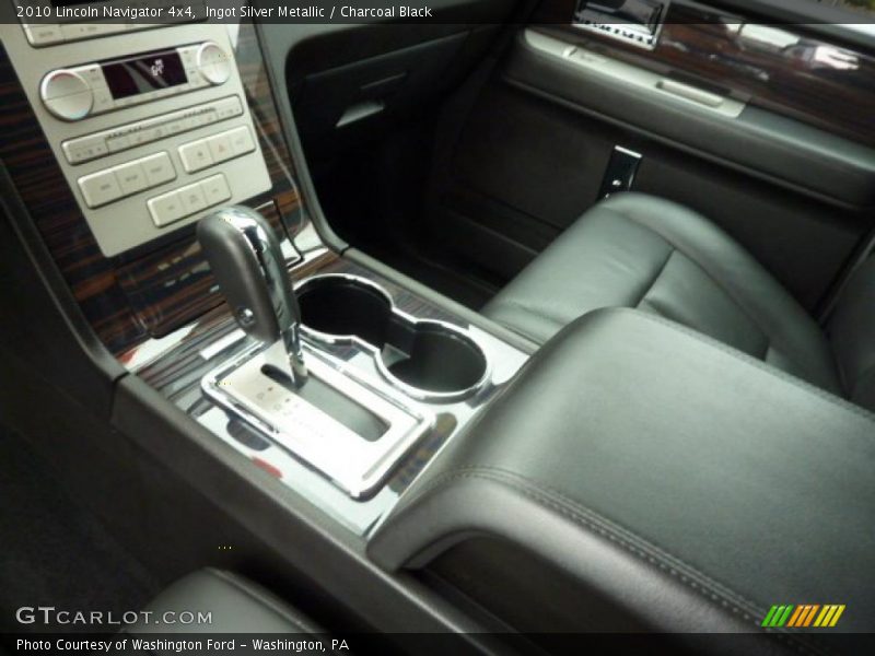 Ingot Silver Metallic / Charcoal Black 2010 Lincoln Navigator 4x4