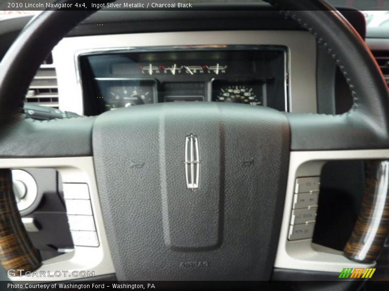 Ingot Silver Metallic / Charcoal Black 2010 Lincoln Navigator 4x4