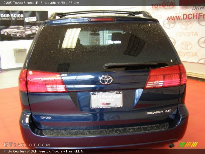 Stratosphere Mica / Stone 2005 Toyota Sienna LE