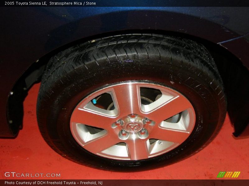 Stratosphere Mica / Stone 2005 Toyota Sienna LE