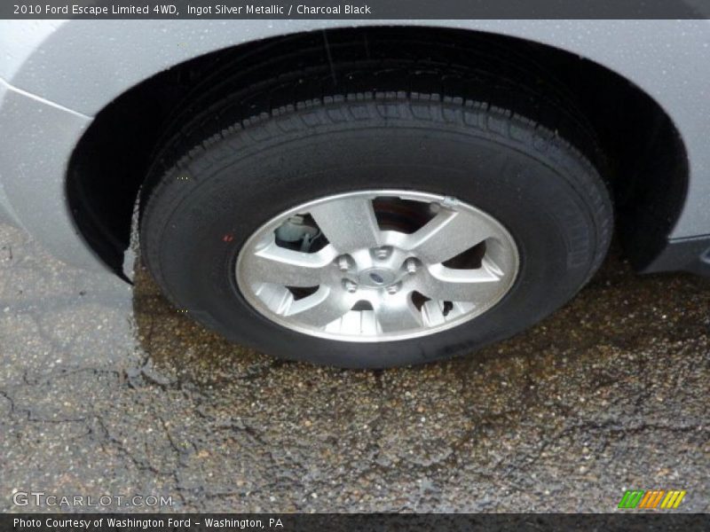 Ingot Silver Metallic / Charcoal Black 2010 Ford Escape Limited 4WD