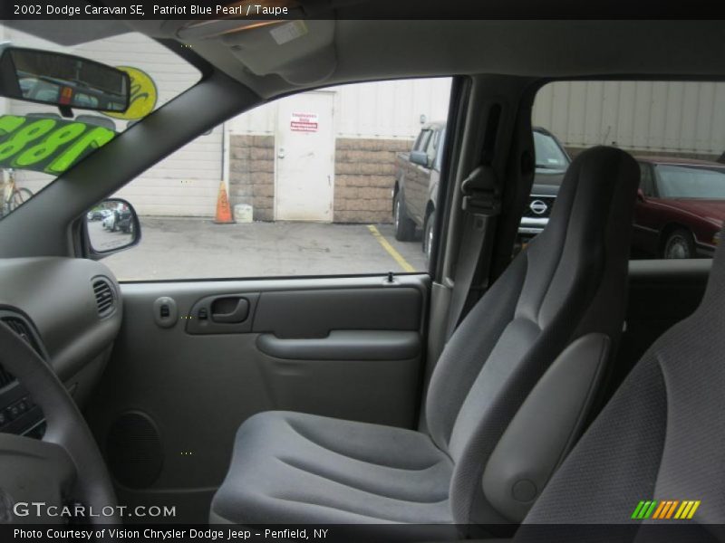 Patriot Blue Pearl / Taupe 2002 Dodge Caravan SE